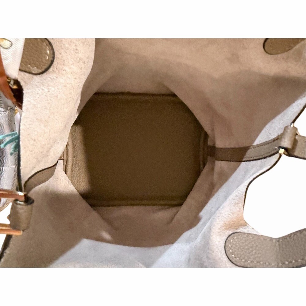 New Bucket Tote Bag Womens Taupe Drawstring Insert Bag with Bag Charm - Picture 9 of 12